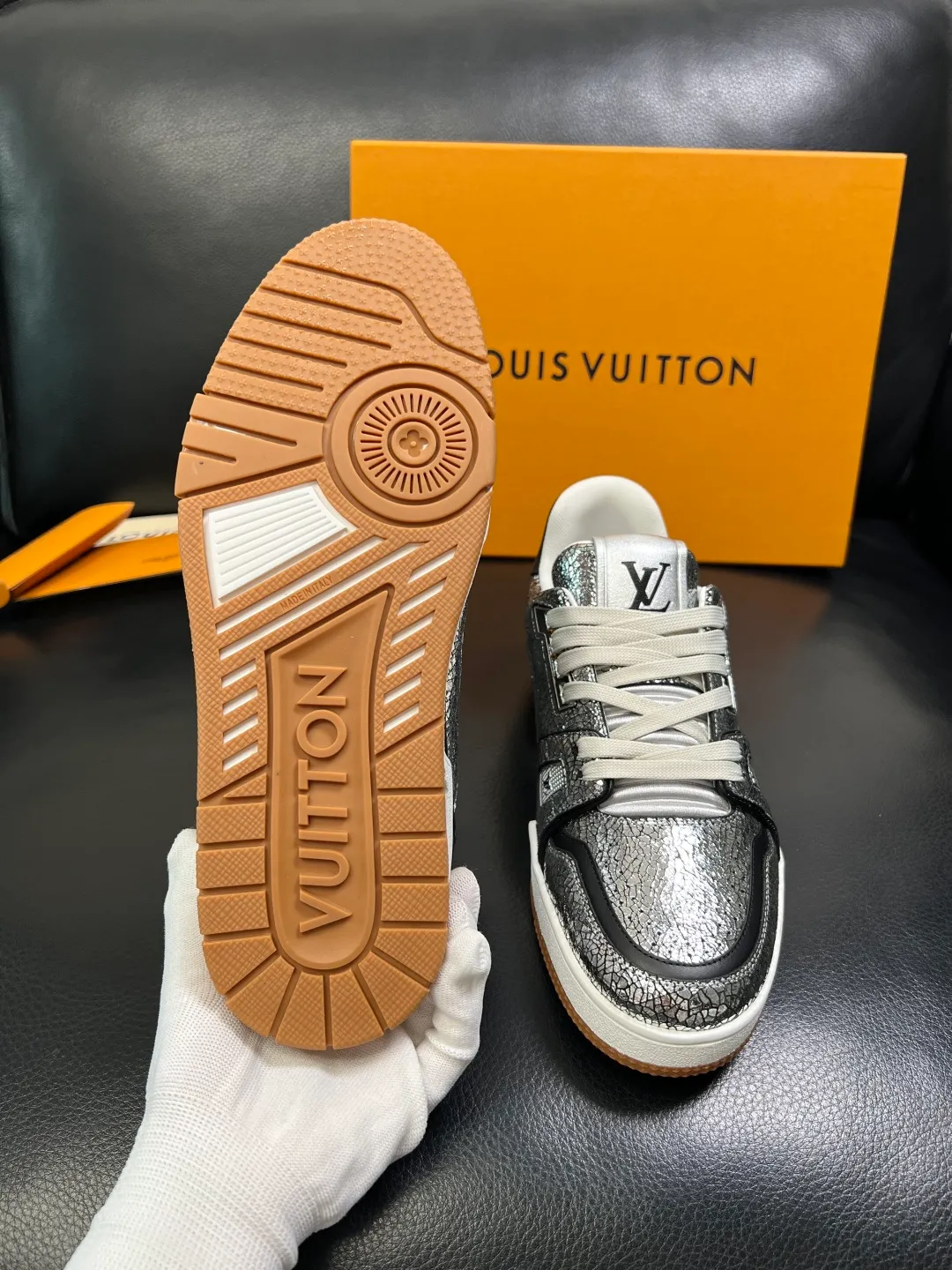 Men's shoes 💰820 Lv high quality top handicrafts Louis Vuitton, counters are equipped with the original factory, the uppers are imported from Italy, high-quality splicing colorful complex crafts, imported cowhide lining is soft and comfortable, soles: original soles specially provided by the original factory, T men's shoes 💰U exclusive movable molded soles are super comfortable, original factory single goods, code number 38-45 (customized 46)